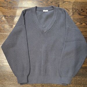 ARITZIA - TNA Dark Gray V-Neck Sweater